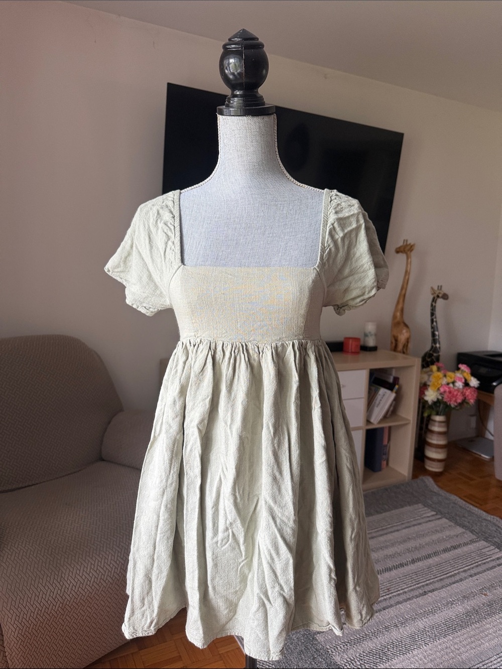 Simons Light Sage Square-Neck Short Puff Sleeve Dress